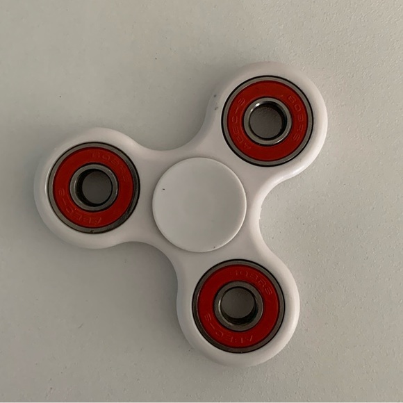 Red & White Fidget Spinner - Picture 3 of 3